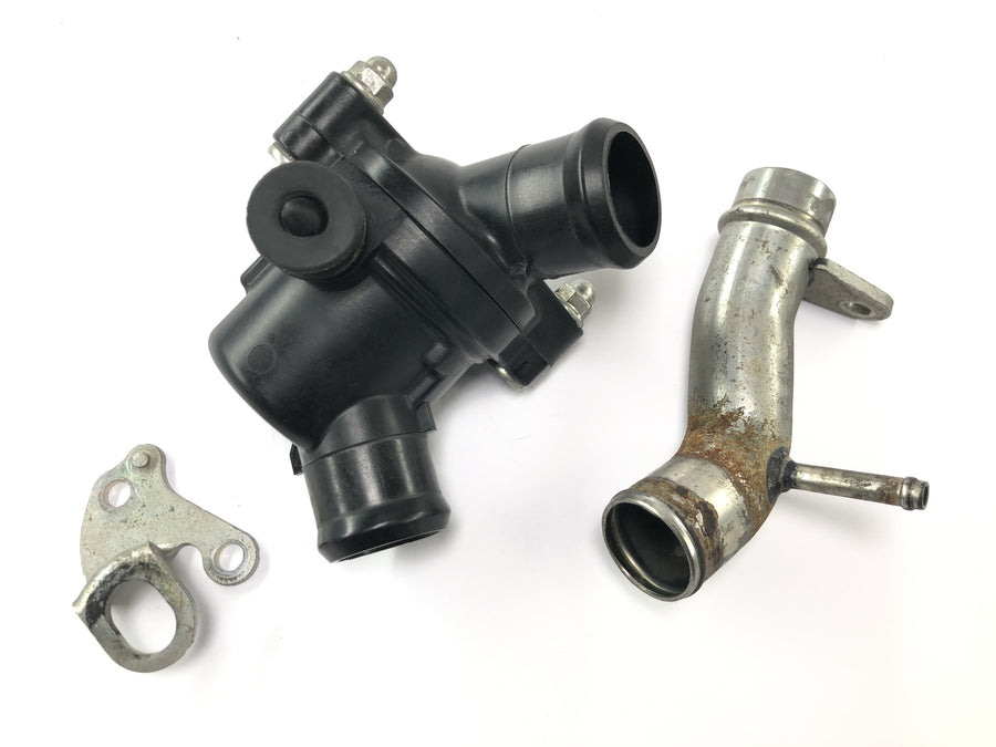 Yamaha YZF R1 RN19 [2008] - Kühlwasserthermostat Thermostatgehäuse Kühlmittelrohr