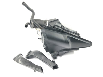 Husqvarna 701 Svartpilen [2019] - Caja filtro de aire Caja filtro de aire Caja admisión