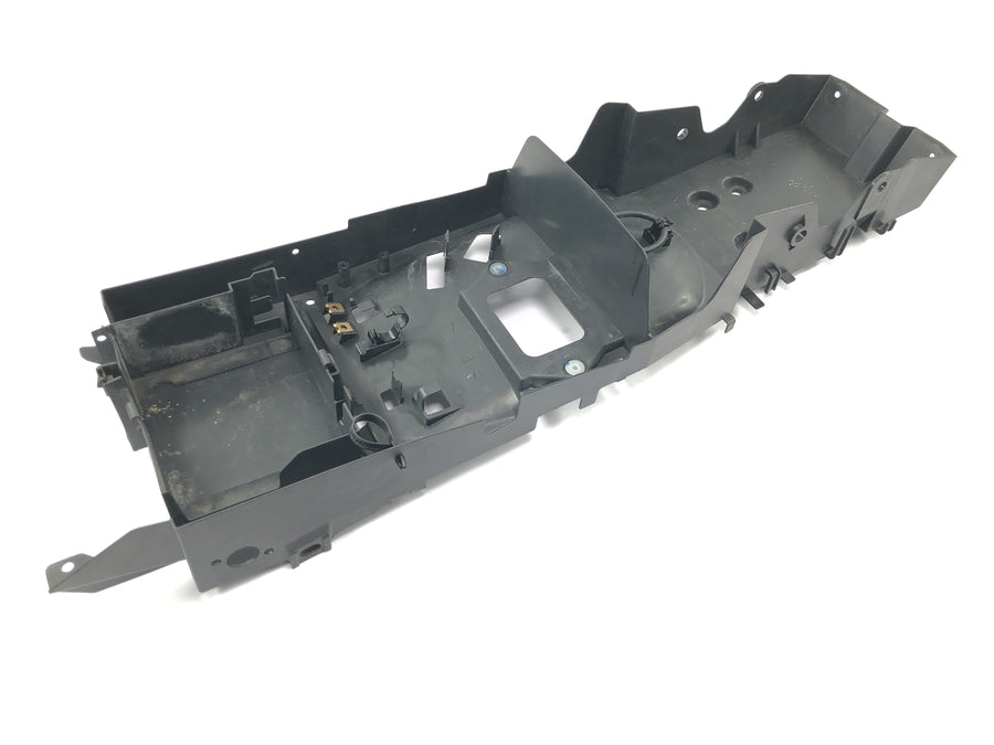 Yamaha YZF R1 RN09 [2002] - Parte inferior bastidor trasero porta baterias electrico