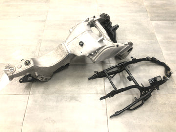 BMW K 1200 RS [1997] - bastidor principal con papeles bastidor trasero bastidor trasero