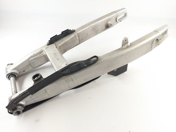 SWM SM 125 R [2021] - Swing de rueda trasera contundente - 0