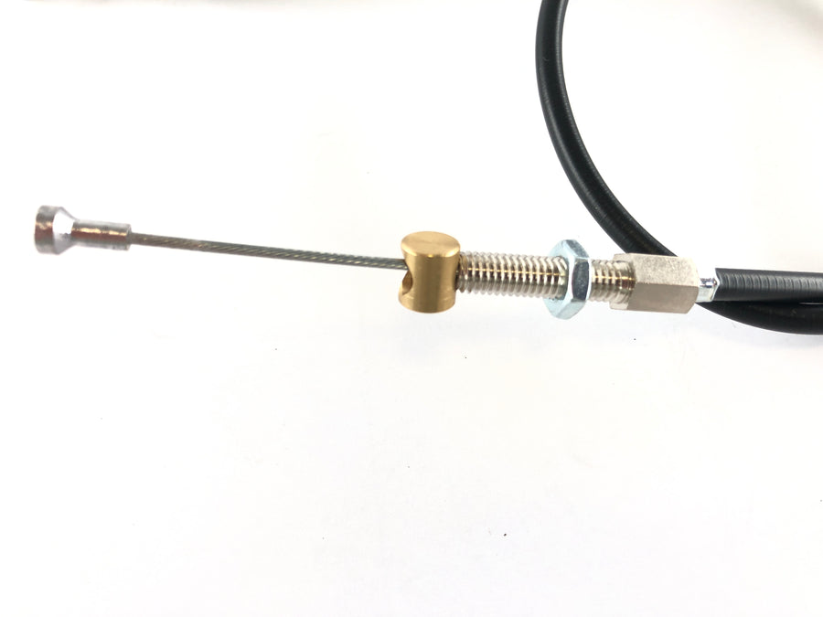 KTM LC4 640 Duke 2 - vista detallada del cable de descompresión