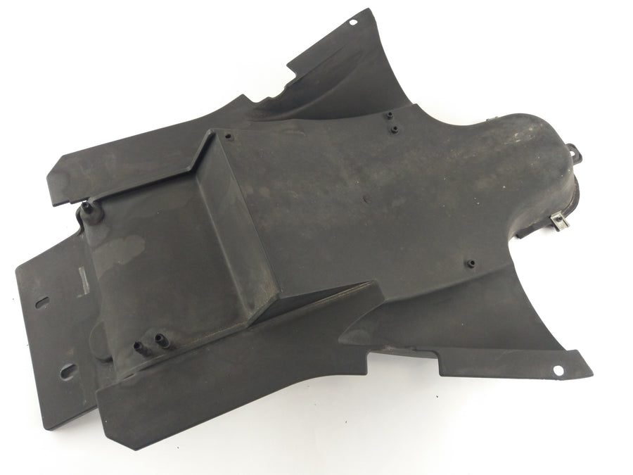 Aprilia RST 1000 Futura [2004] - revestimiento trasero subterráneo trasero