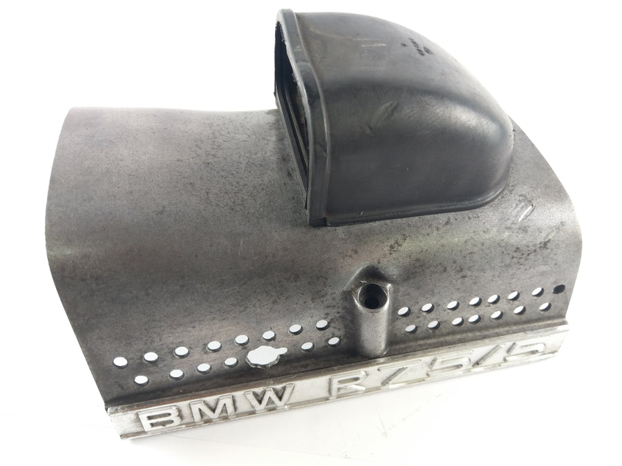 BMW R75/5 - Tapa del motor sobre la cubierta de arranque superior