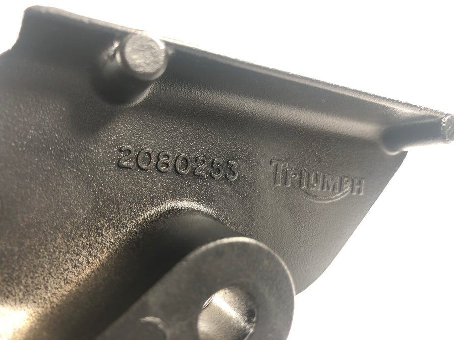Triumph Daytona 1200 T300D [1995] - reposapiés a la derecha con pedal de freno
