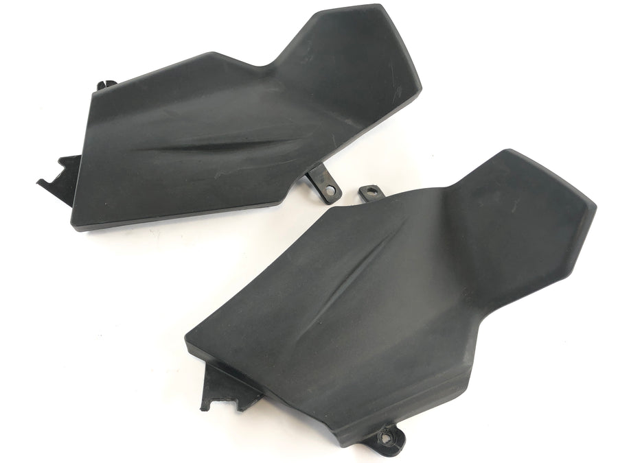 Moto Guzzi Norge 1200 LP [2006] - Limpieza en la parte posterior de la derecha e izquierda