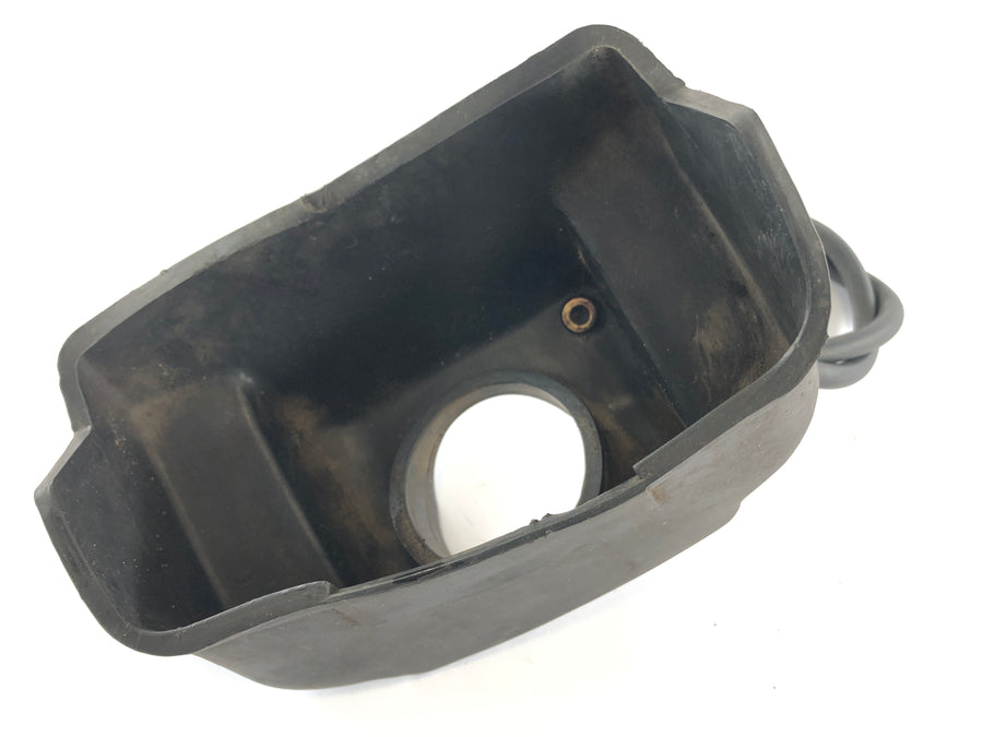 Yamaha V -Max 1200 2en [1997] - Protección contra el desbordamiento del tanque del tanque