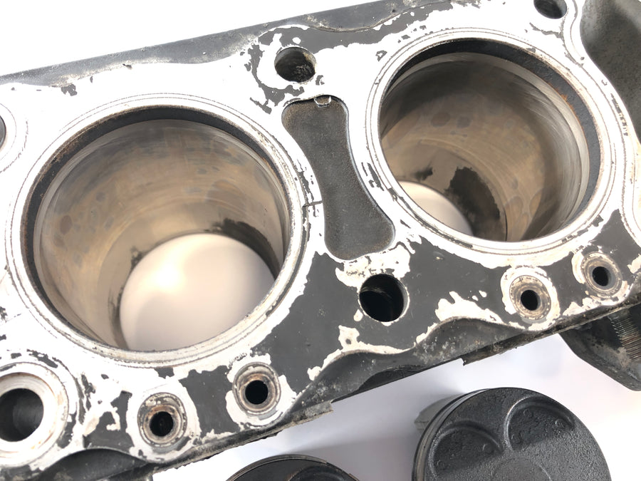 Suzuki Bandit GSF 650 S WVB5 [2005] - Cilindro con pistones
