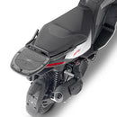 Aprilia SR GT 125-200 [GIVI] - Portaequipajes superior para maletas MONOLOCK®, utilice el MONOLOCK® suministrado en la maleta