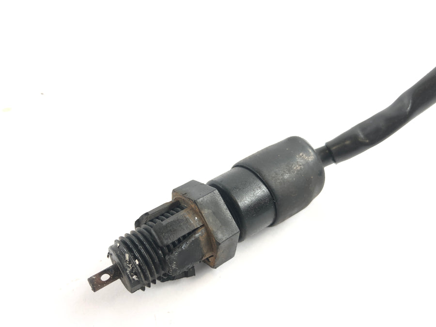 Suzuki DR 750 S SR41B [1988] - interruptor de luz de freno en la parte posterior