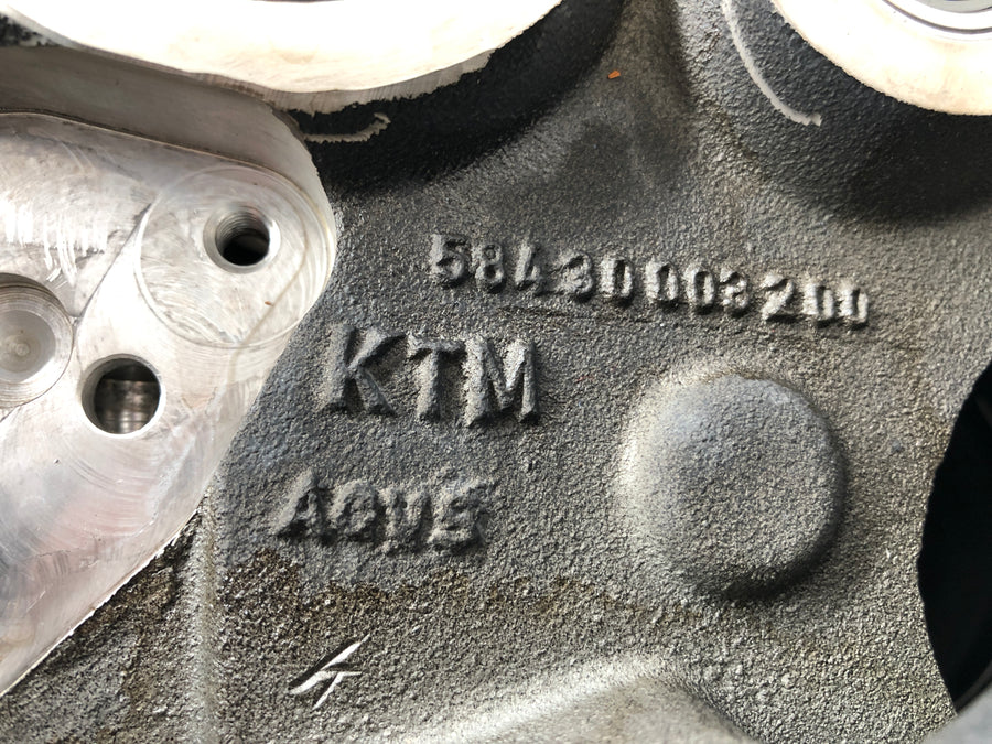 KTM 640 LC4 [2003] - carcasa del motor carcasa vacía