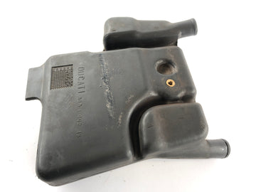 Ducati 888 Strada [1993] - Ventilación de la carcasa del motor del contenedor de expansión