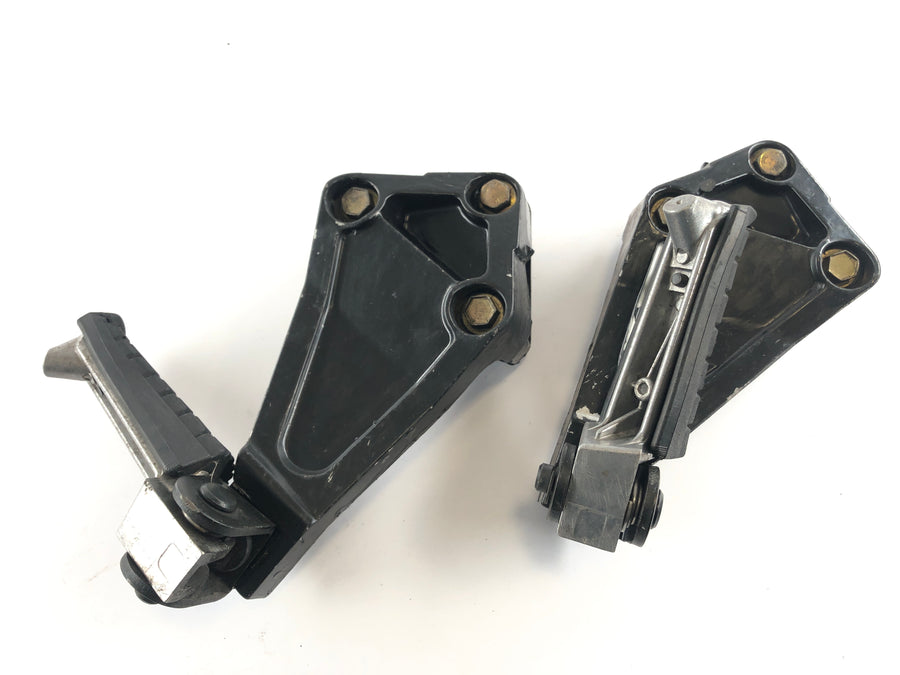 Triumph Daytona 1200 T300D [1995] - reposapiés de fútbol con un set de soporte