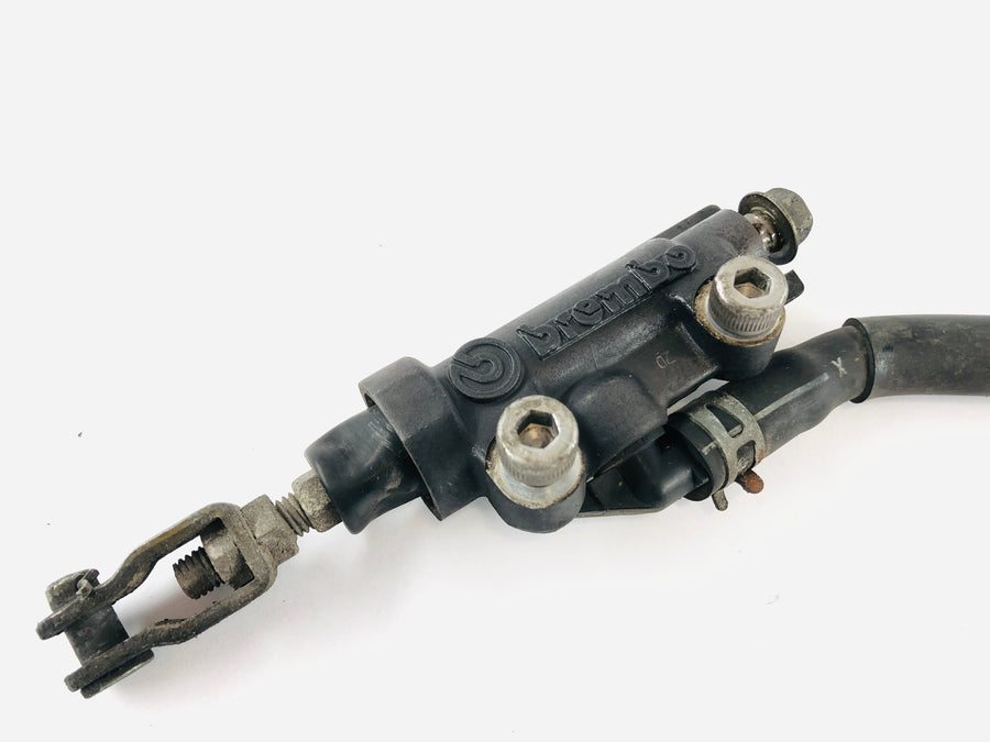 Yamaha XJR 1200 4PU [1995] - Bomba de freno detrás