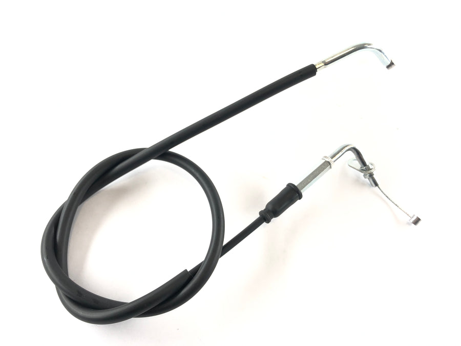 Suzuki Bandit GSF 650 S WVB5 [2005] - Vista en perspectiva del cable del estrangulador