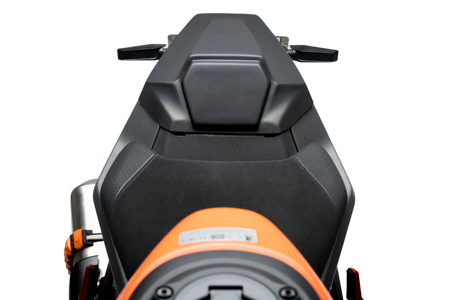KTM 990 DUKE R [2025] – Carenado trasero – Aspecto carbono
