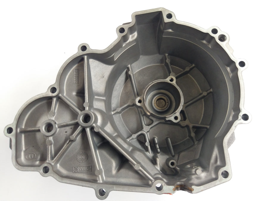 Aprilia RST 1000 Futura [2004] - Tapa del motor de cubierta alternador