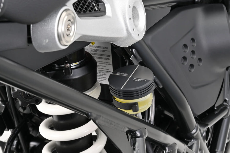 BMW S 1000 XR [Daytona] - Cubierta de cilindro principal trasero