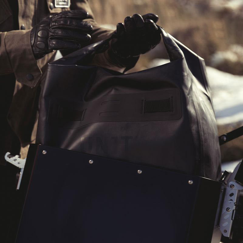BMW R 12 [2024-2026] - Khali Universal TPU Tasche