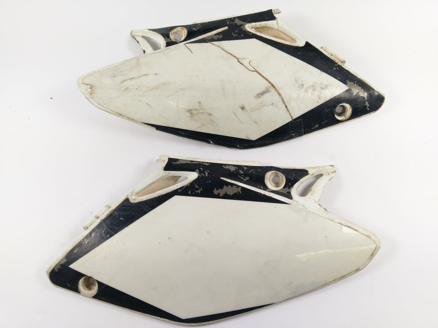 Honda CRF 450 [2002] - Partes laterales de revestimiento