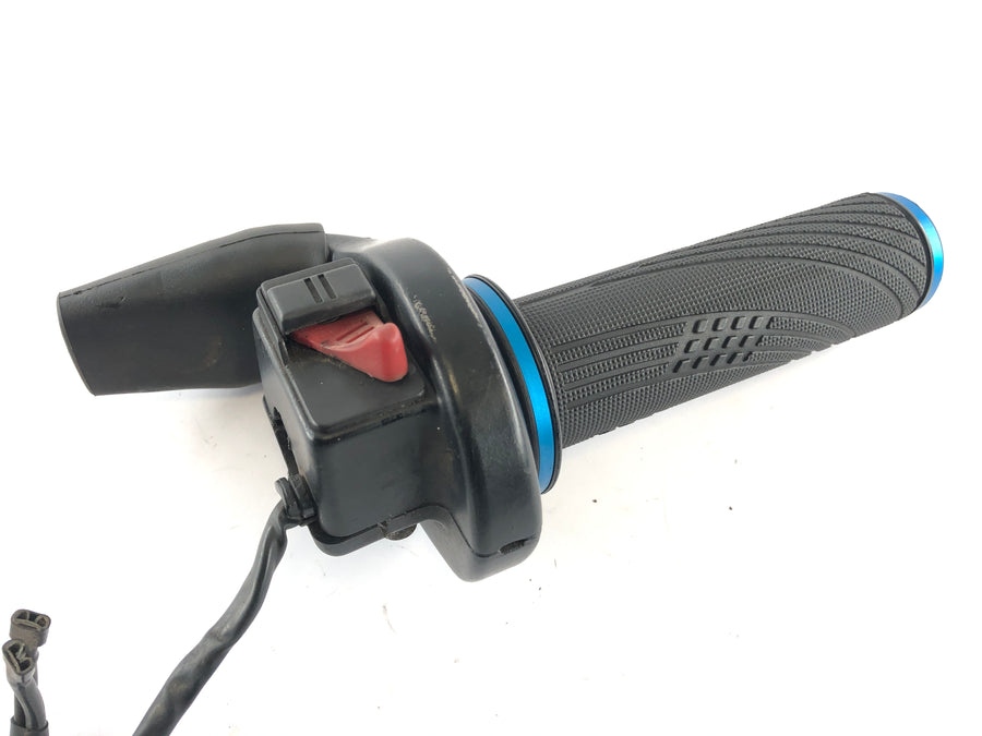 Yamaha TT 600 R DJ01 [2000] - Interruptor de manillar a la derecha con agarre del acelerador