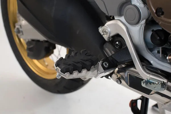 Suzuki DL 650 V-Strom XT Adventure [2022-2023] - Evolution Fußraste – Bild 1