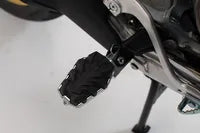 Moto Guzzi V 85 TT [SW-MOTECH] – Reposapiés Evolution