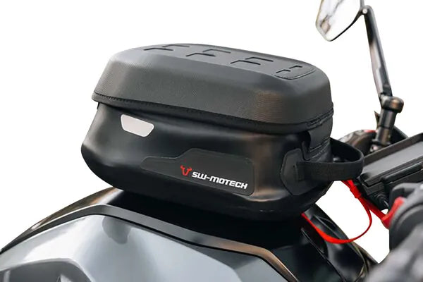 Ducati Monster 937 [SW-MOTECH] – Bolsa de depósito PRO Micro WP