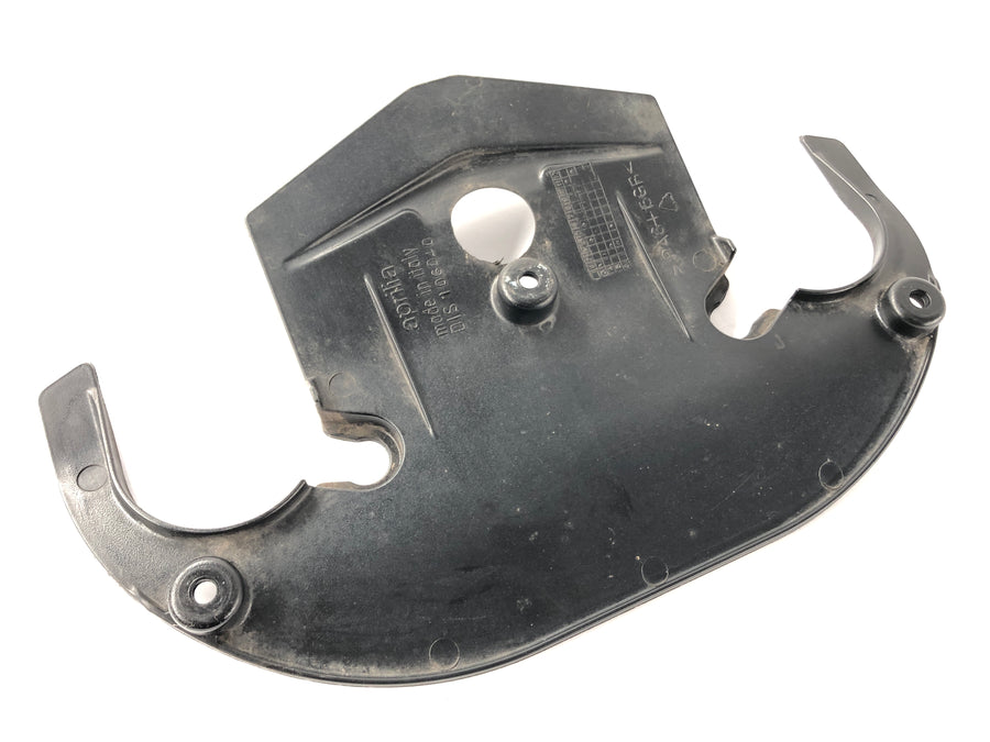 Aprilia RSV 1000 RR Factory [2009] - Cubierta para el puente de la bifurcación a continuación
