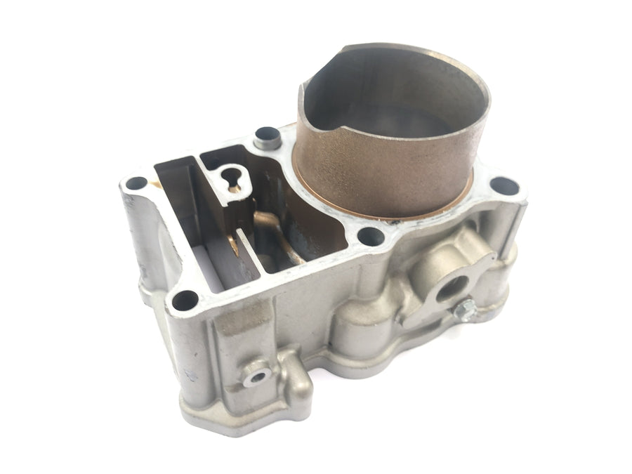 Honda XRV 750 Africa Twin RD04 [1992] - cilindro con pistón en la parte delantera