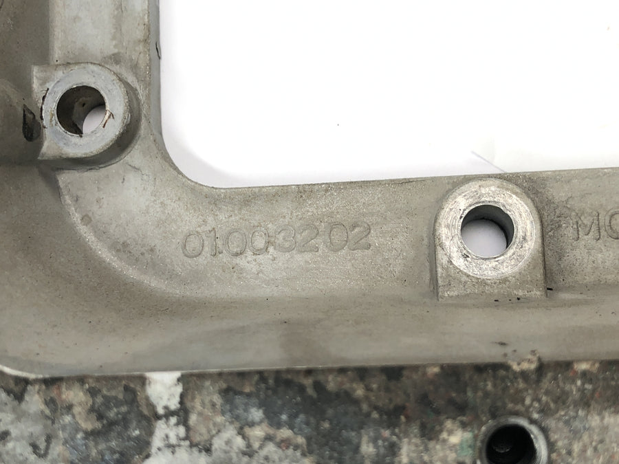 Moto Guzzi V11 Sport [1999] - Placa adaptadora del espaciador del bastidor del cárter de aceite