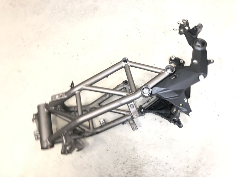 Ducati Multistrada 1200 S Touring [2009] - Bastidor principal con papeles