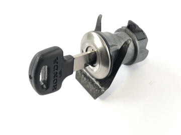 Honda Goldwing GL 1100 SC02 [1980] - Castillo para tapa de combustible