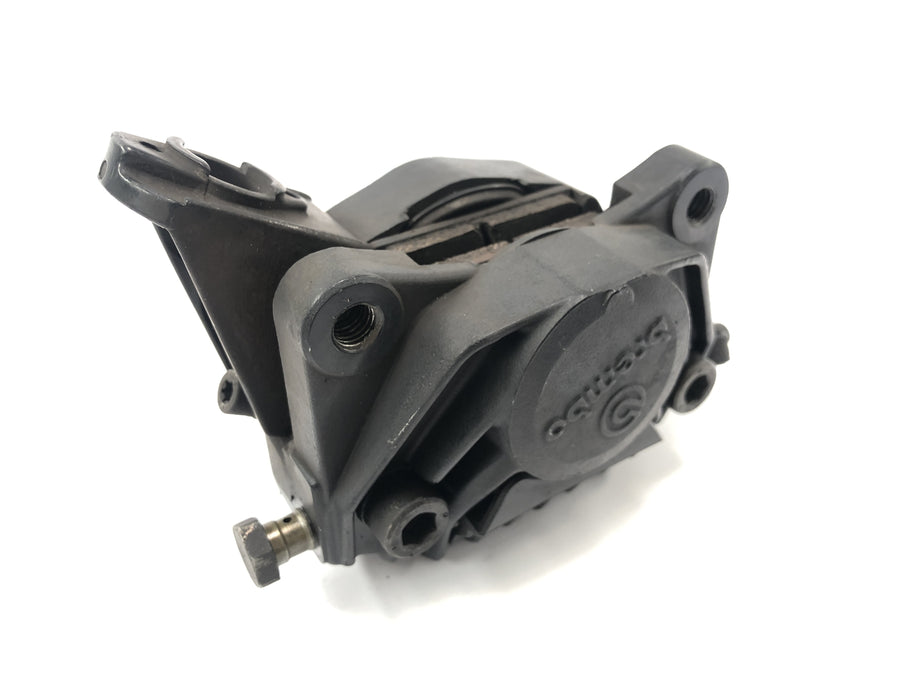 BMW K 1100 LT 100 [1994] - Caliper de freno Brembo en los pistones de freno de freno trasero