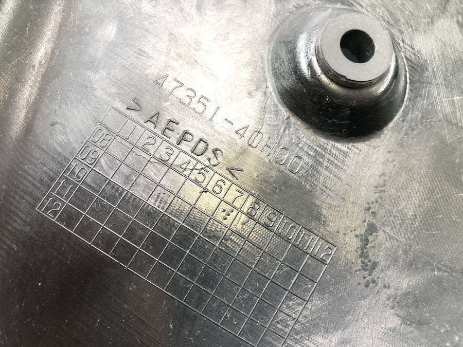 Suzuki VZ 1500 WVCU [2011] - tapa del cabezal de dirección izquierdo y derecho