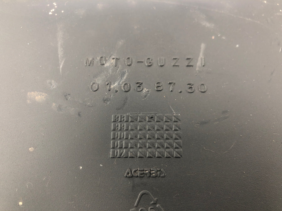 Moto Guzzi V11 Sport [1999] - Subestructura trasera panel interior carenado