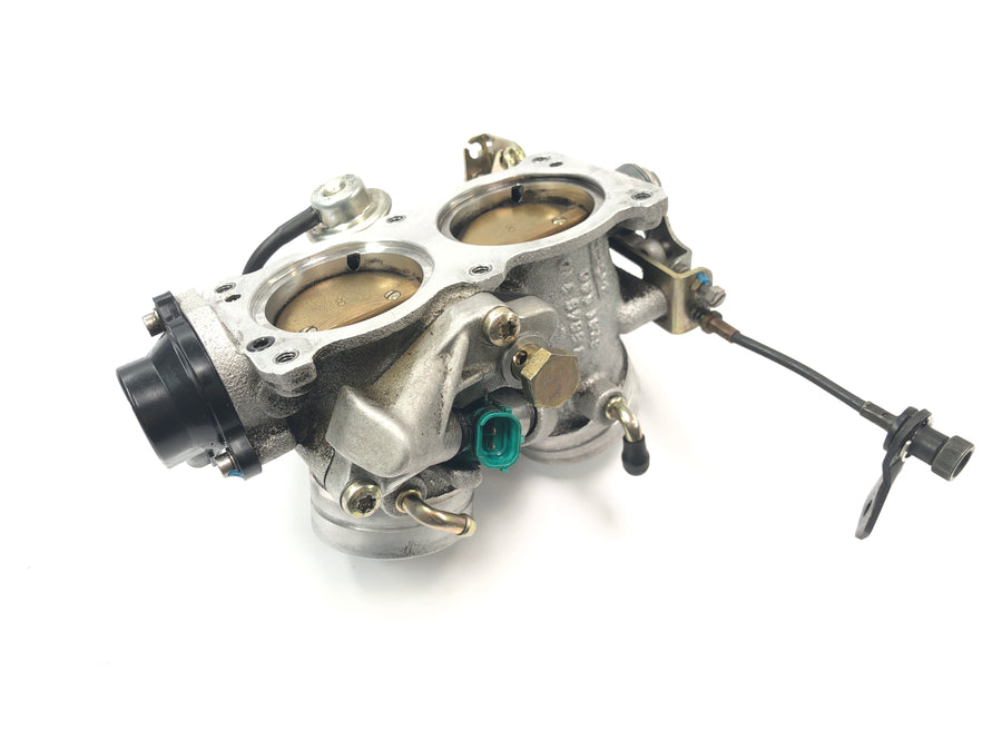Aprilia RSV 1000 RP Mille [2001] - Caja de inyección del cuerpo de mariposa