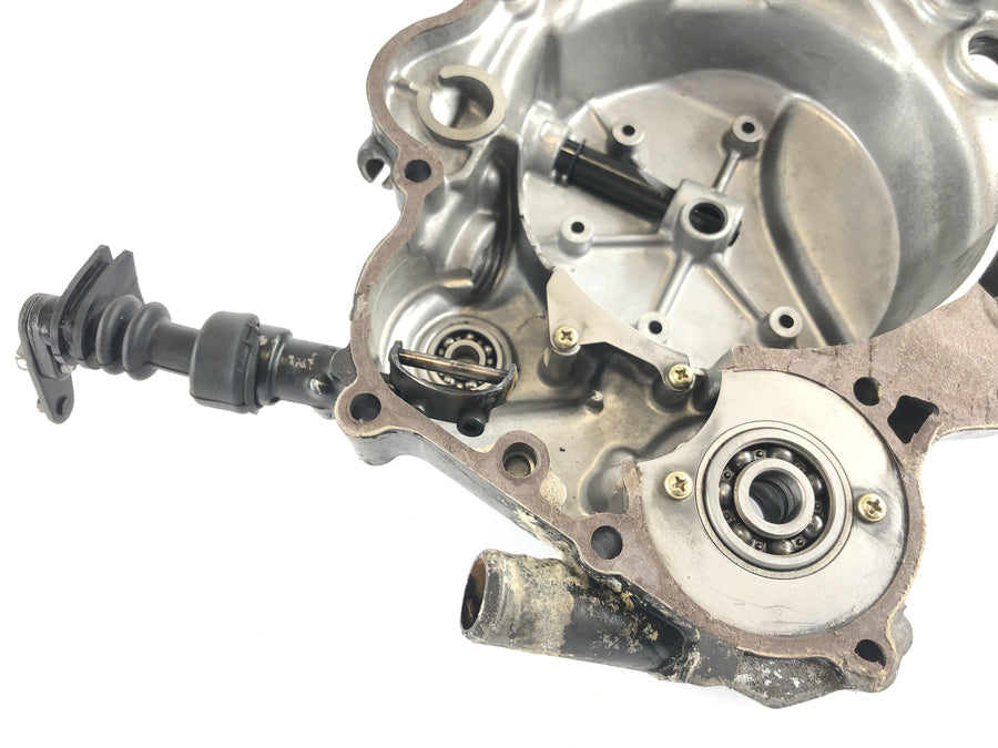 Kawasaki KMX 125 B [1998] - Tapa motora en la tapa de acoplamiento derecho