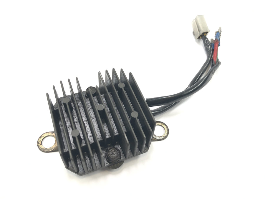 Honda FT 500 PC07 [1983] - Regulador de voltaje regulador rectificador controlador de carga