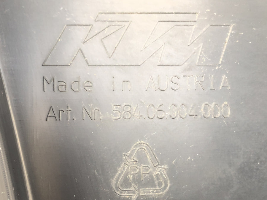 KTM LC4 640 EGS [2004] - Cubierta lateral derecha