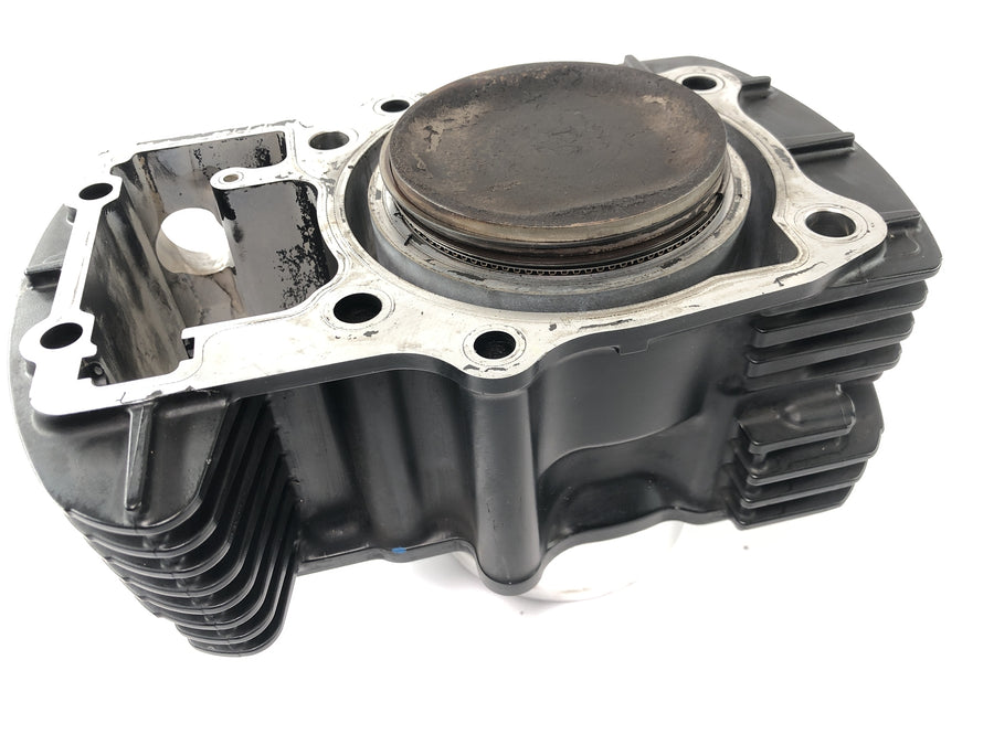 Suzuki VZ 1500 WVCU [2011] - Cilindro con cilindro de pistón trasero