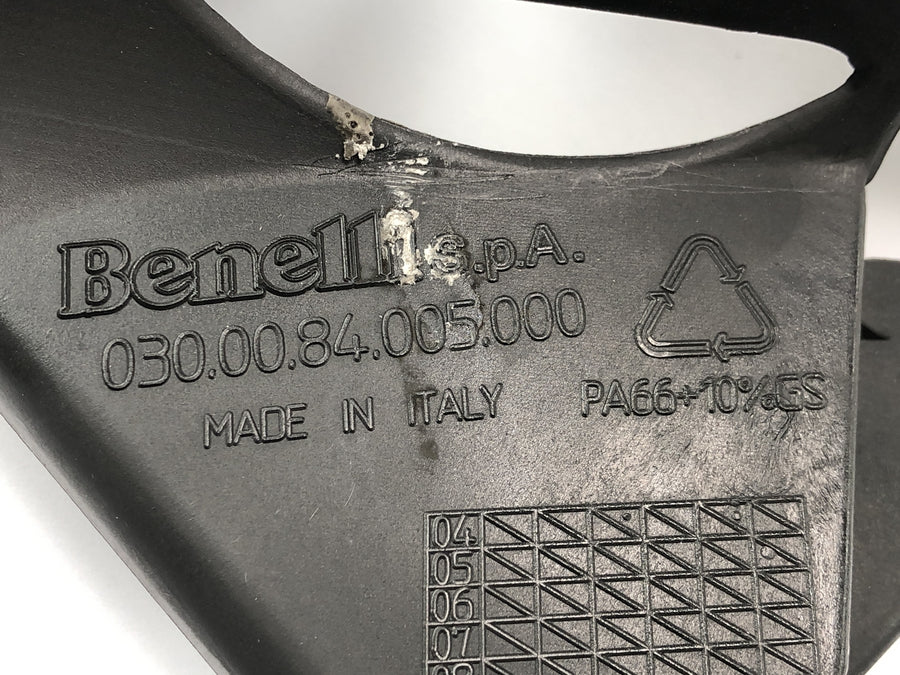 Benelli TNT 1130 [2009] - Tapa radiador trasero