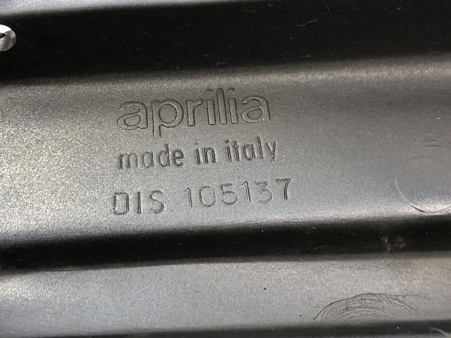 Aprilia RST 1000 FUTURA [2002] - Cortero de casos del titular de la maleta a la derecha