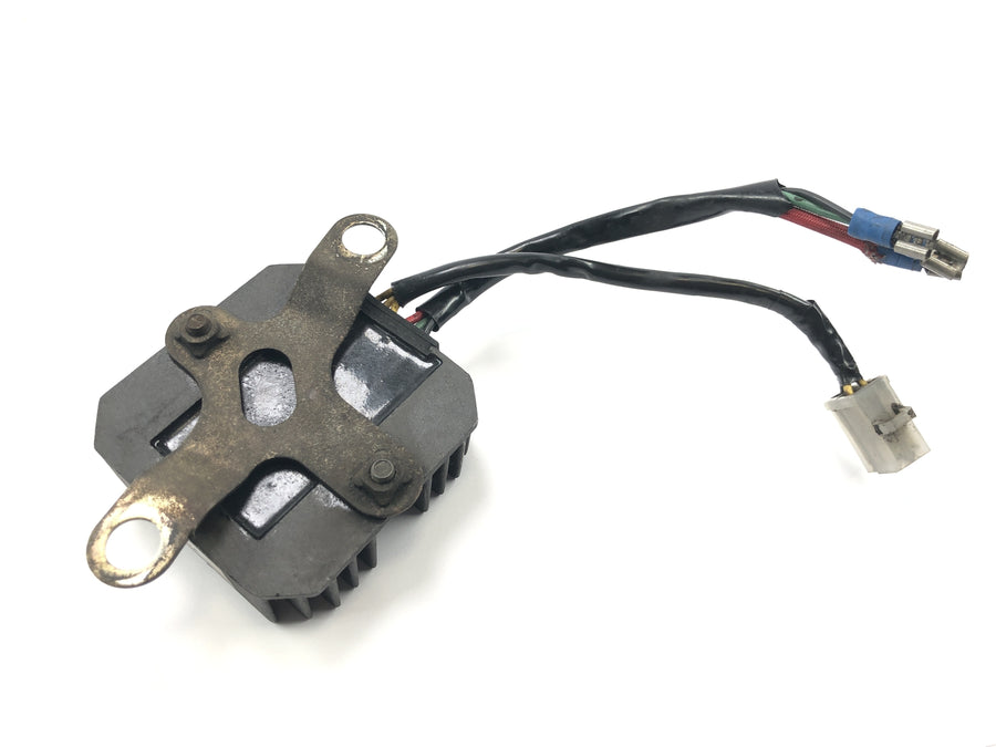 Honda FT 500 PC07 [1983] - Regulador de voltaje regulador rectificador controlador de carga