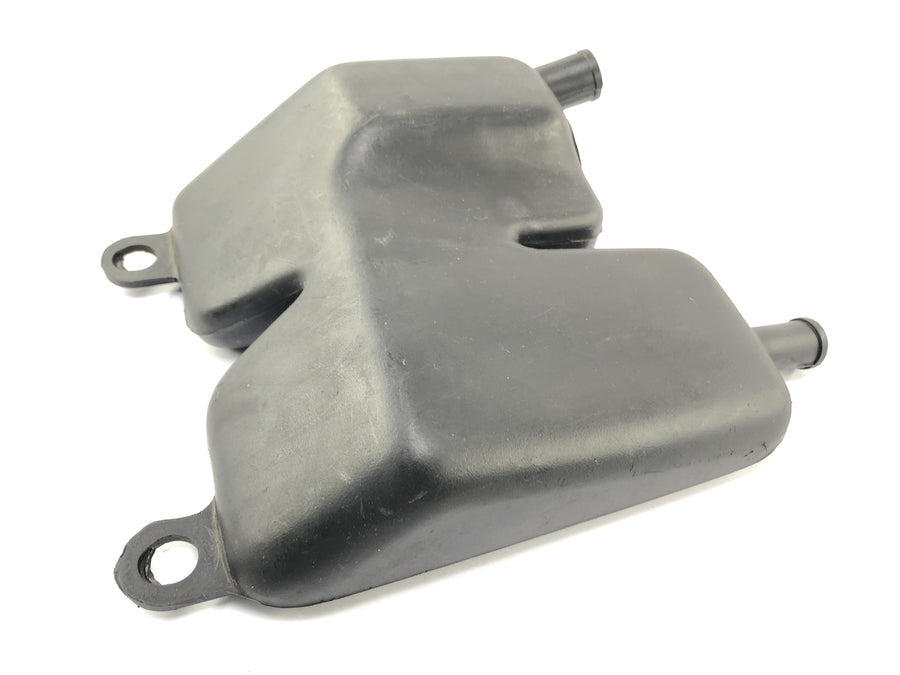 Ducati 900 SS [1991] - Caja de filtro de aire del contenedor de ventilación