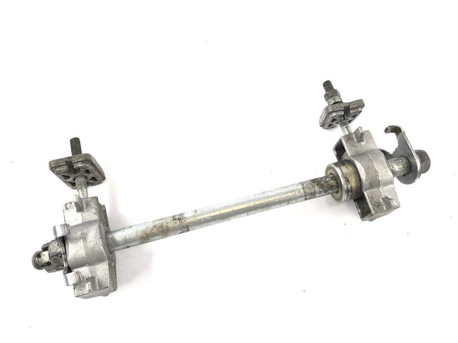 Yamaha RZ 250 R 29L [aprox. 250 YPVS] - Eje trasero con tensor de cadena