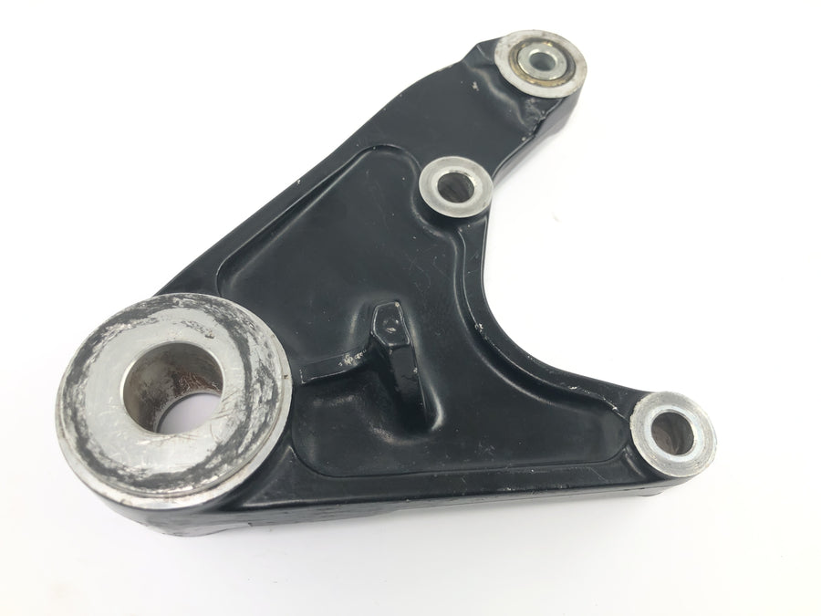 Triumph Daytona 900 T300D [1996] - Placa de anclaje de freno para soporte de pinza de freno trasero