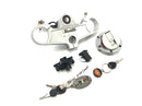 Moto Guzzi V11 Sport [1999] - Conjunto de bloqueo del puente de la horquilla con cerradura de encendido en la tapa superior del depósito-1