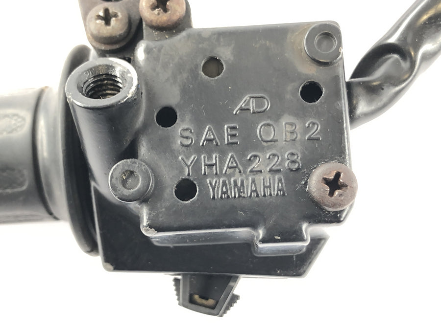 Yamaha RZ 250 R 29L [aprox. 250 YPVS] - Ajuste del manillar Interruptor de manillar en la manija de gas derecha