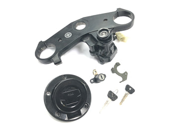 Yamaha YZF R1 RN04 [2001] - Juego de cerradura con cerradura de encendido, tapa de depósito, bloqueo de dirección, puente de horquilla en la parte superior